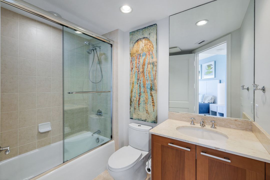 13675 Vanderbilt Dr #605, Naples, FL 34110