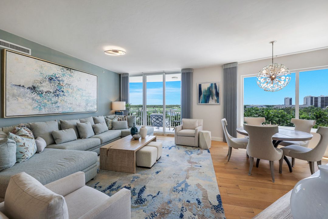 13675 Vanderbilt Dr #605, Naples, FL 34110
