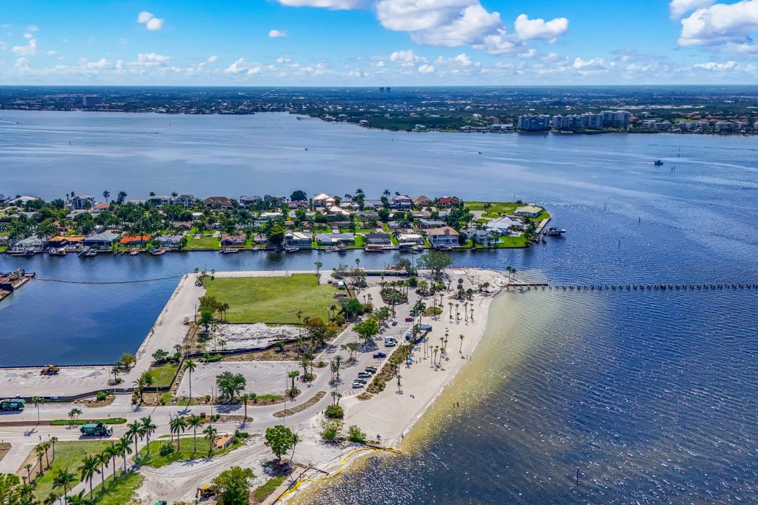 5330 Cobalt Ct, Cape Coral, FL 33904