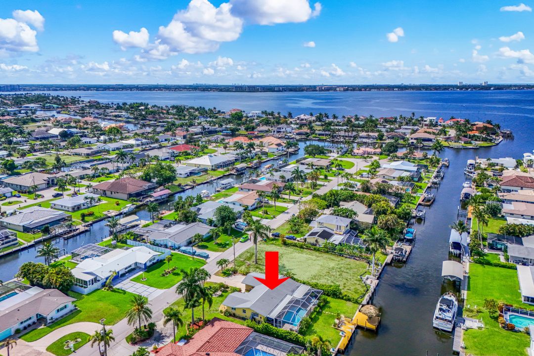 5330 Cobalt Ct, Cape Coral, FL 33904