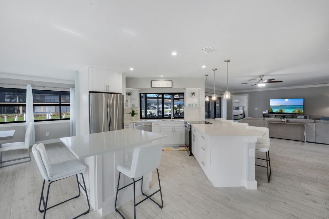 260 Marquesas Ct, Marco Island, FL 34145
