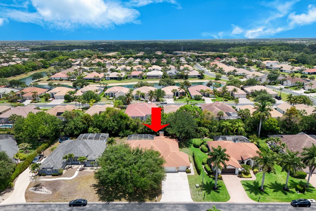2079 Imperial Cir, Naples, FL 34110