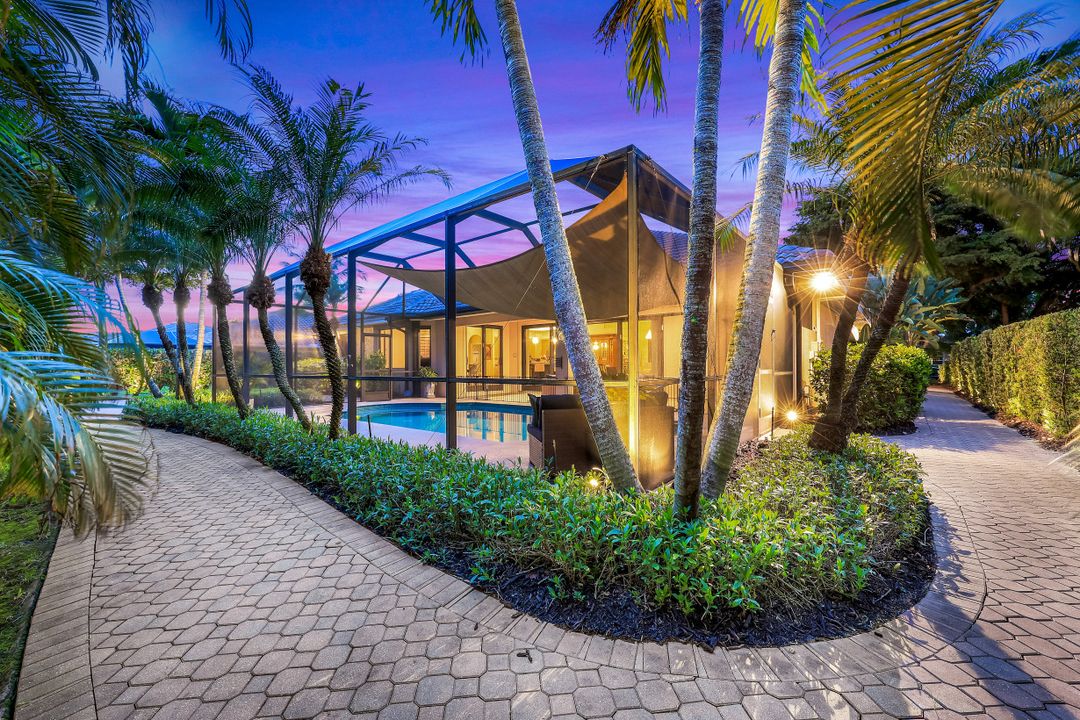 2039 Imperial Cir, Naples, FL 34110