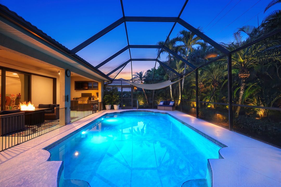 2039 Imperial Cir, Naples, FL 34110