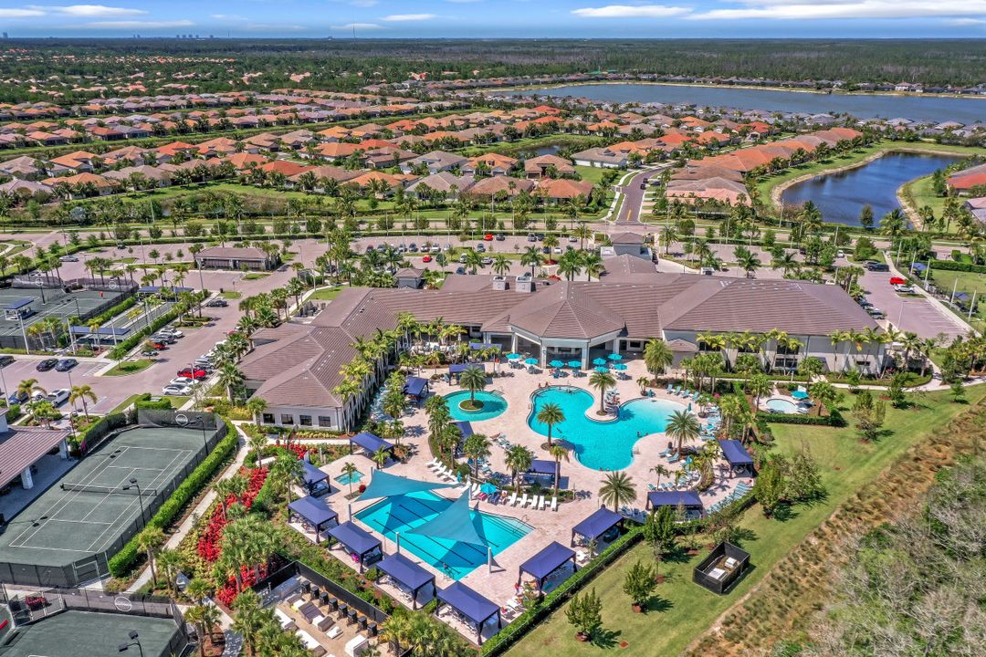 28393 Turin Ct, Bonita Springs, FL 34135