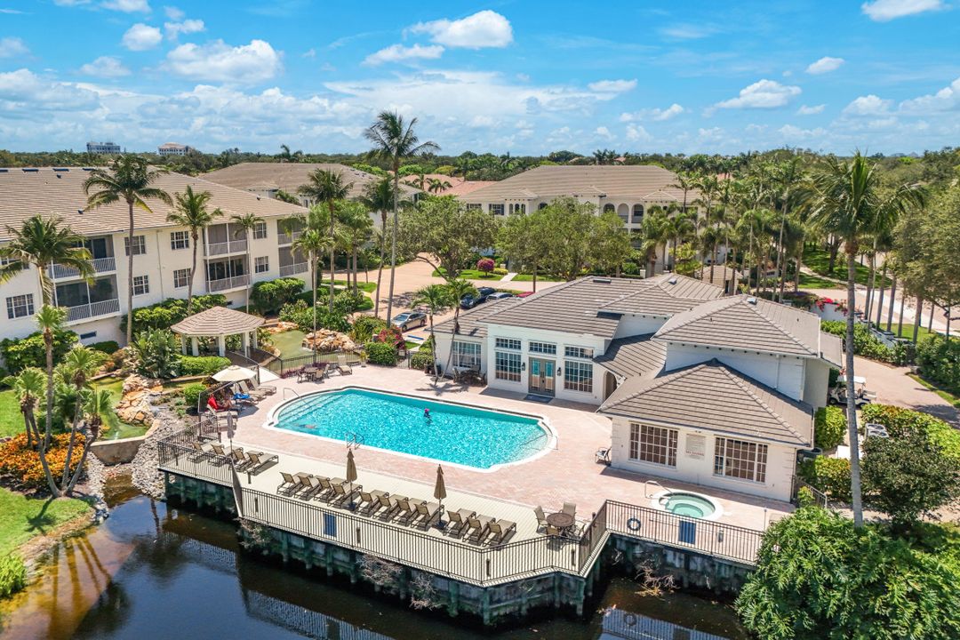 805 Bentwater Cir #104, Naples, FL 34108