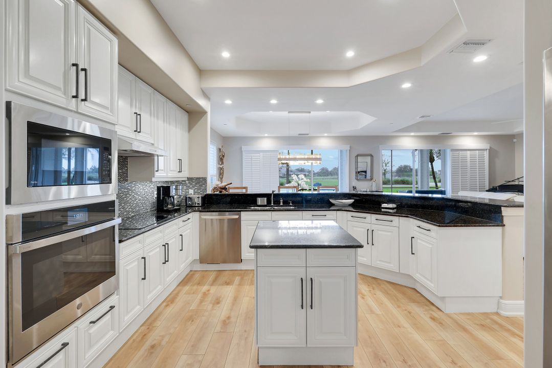 588 Avellino Isles Cir #20101, Naples, FL 34119