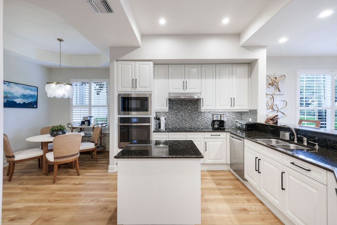 588 Avellino Isles Cir #20101, Naples, FL 34119