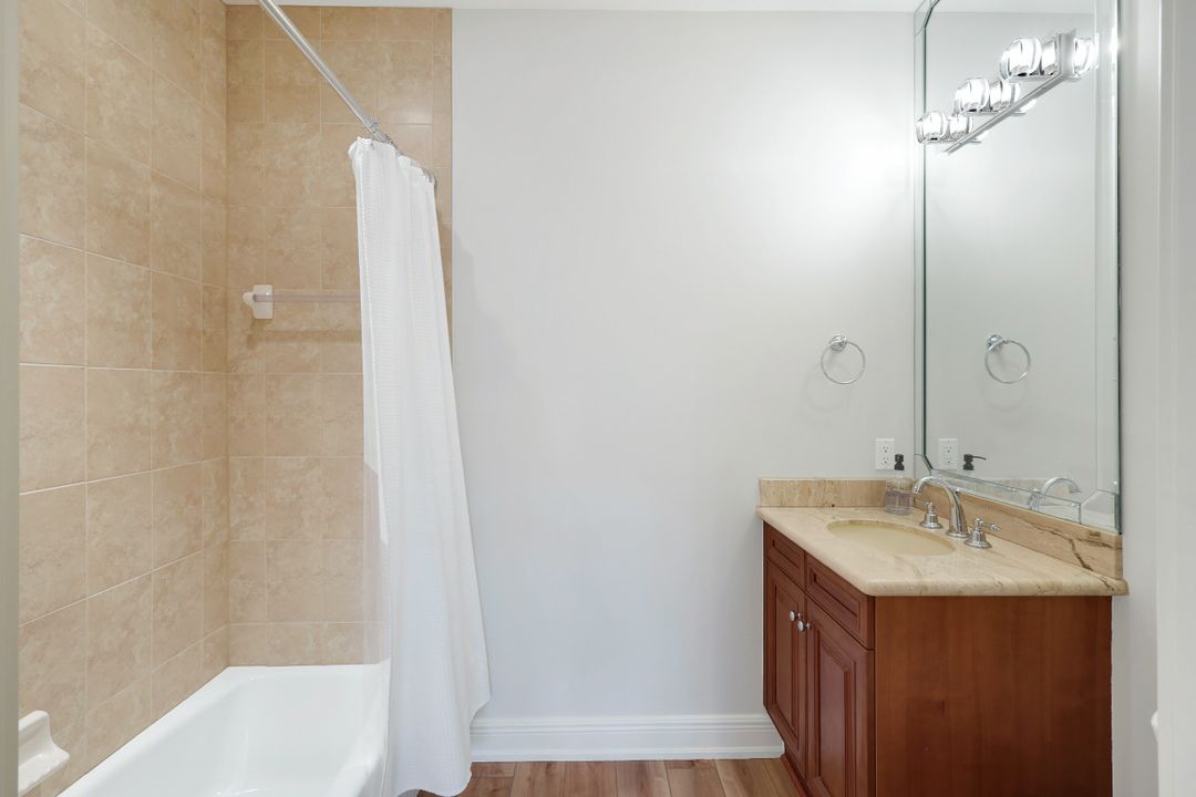 588 Avellino Isles Cir #20101, Naples, FL 34119