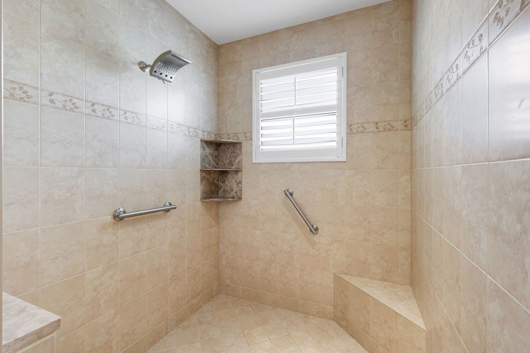 588 Avellino Isles Cir #20101, Naples, FL 34119