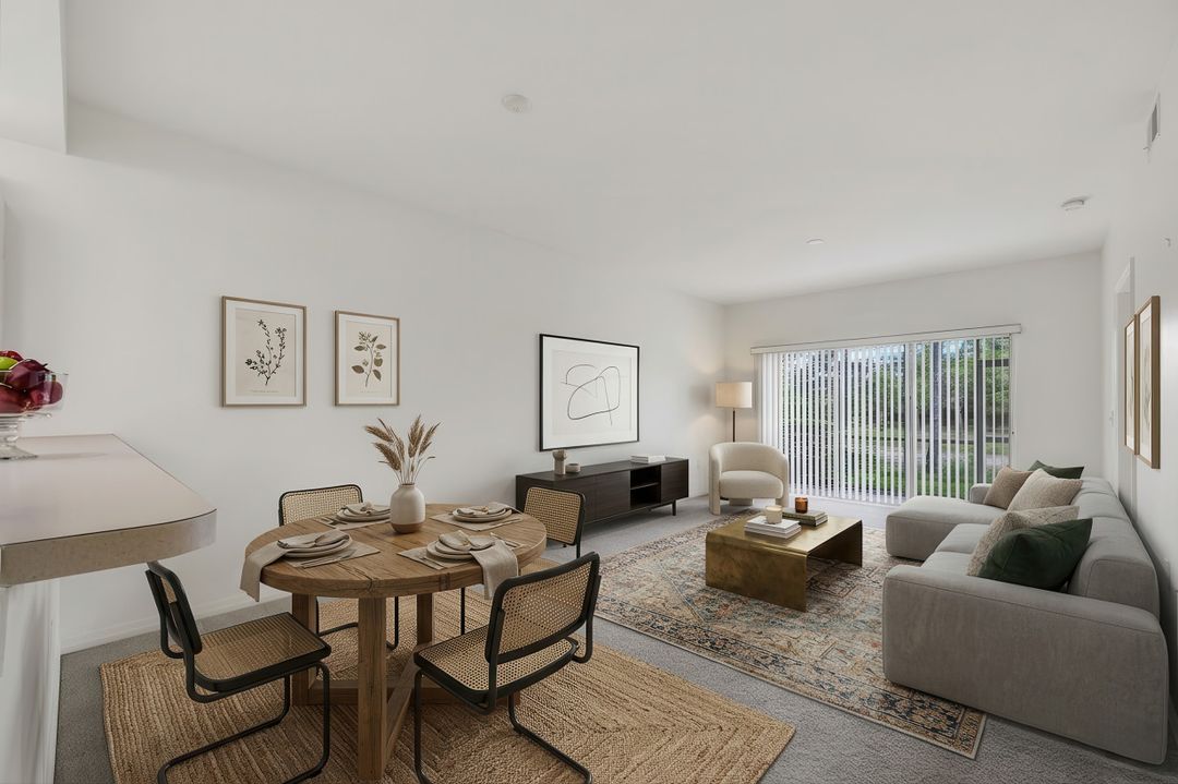 432 Valerie Way #102, Naples, FL 34104
