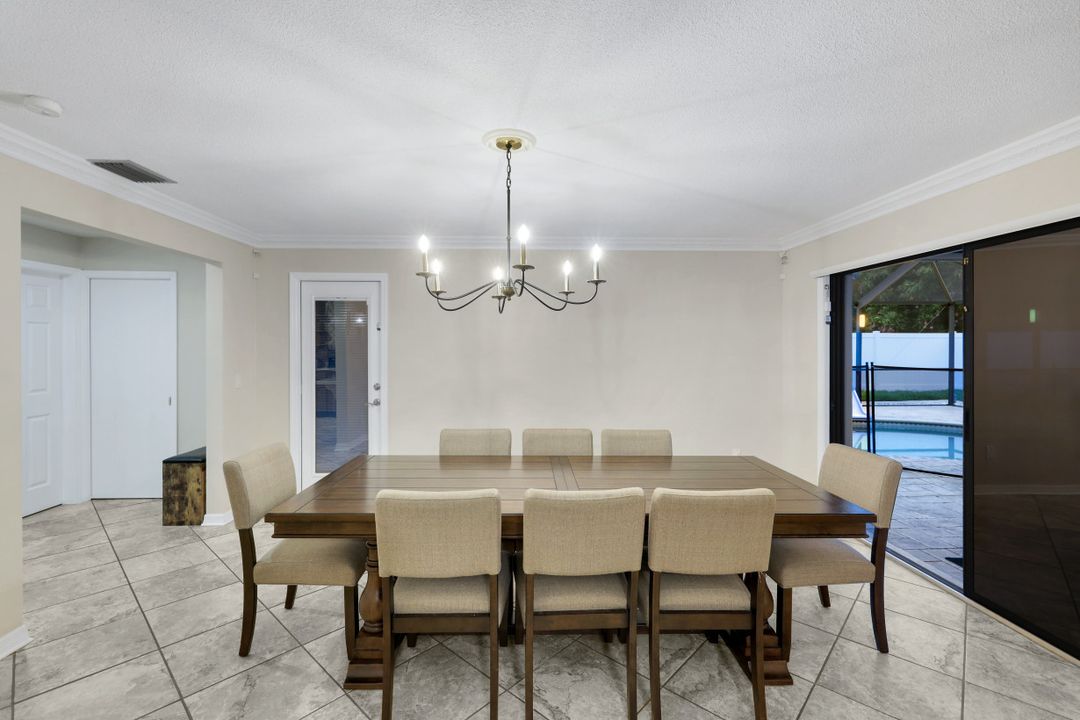 4548 SE 11th Pl, Cape Coral, FL 33904