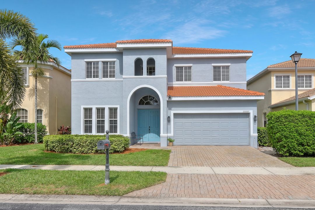 15370 Laguna Hills Dr, Fort Myers, FL 33908