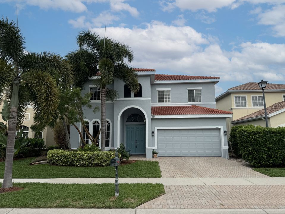 15370 Laguna Hills Dr, Fort Myers, FL 33908