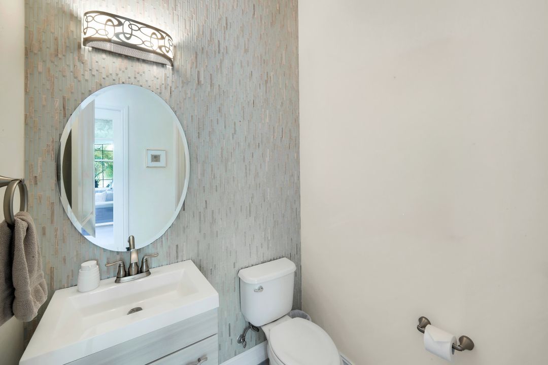 6259 Lightbourn Wy, Naples, FL 34113