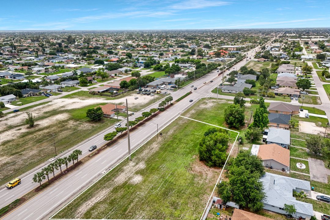 1818 Santa Barbara Blvd S, Cape Coral, FL 33991