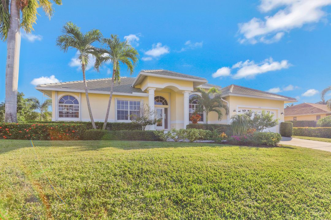 1261 Mariana Ct, Marco Island, FL 34145