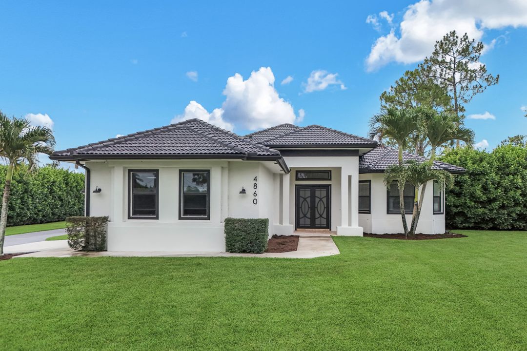 4860 12th St NE, Naples, FL 34120