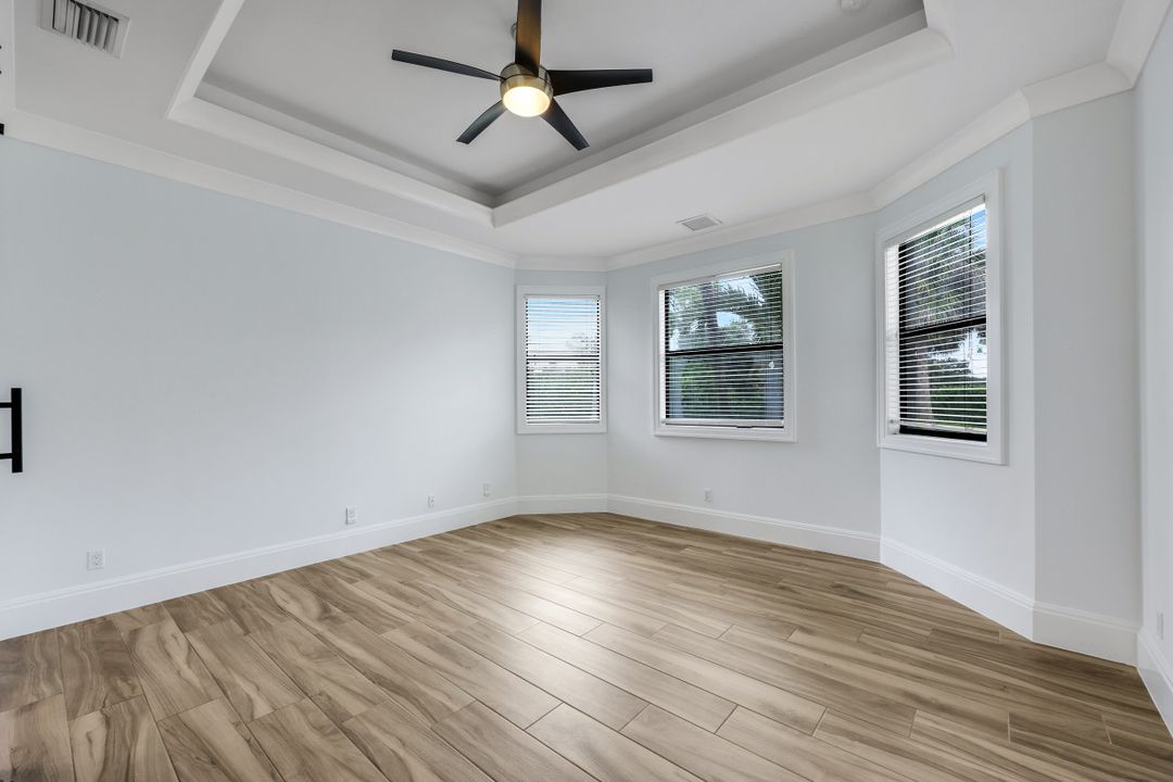 4860 12th St NE, Naples, FL 34120