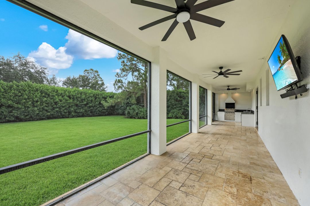 4860 12th St NE, Naples, FL 34120