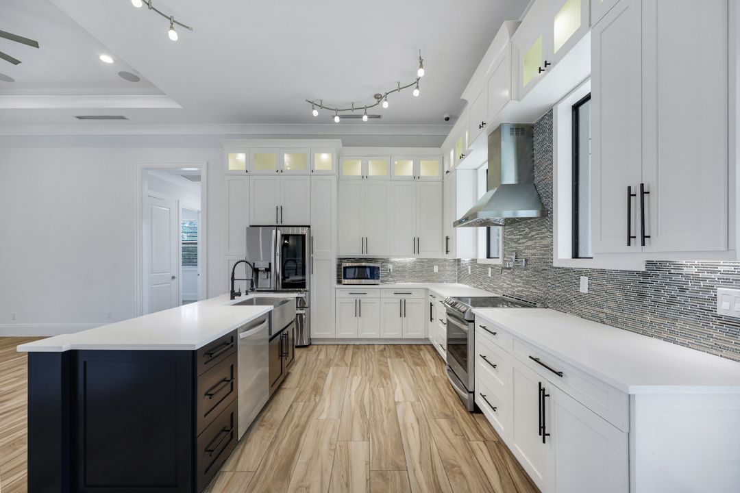 4860 12th St NE, Naples, FL 34120