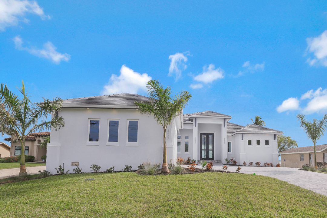 3627 SE 21st Pl, Cape Coral, FL 33904