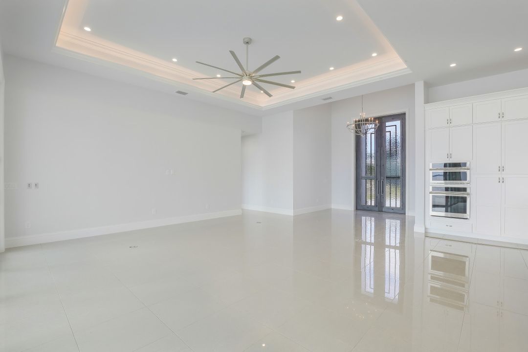 3627 SE 21st Pl, Cape Coral, FL 33904