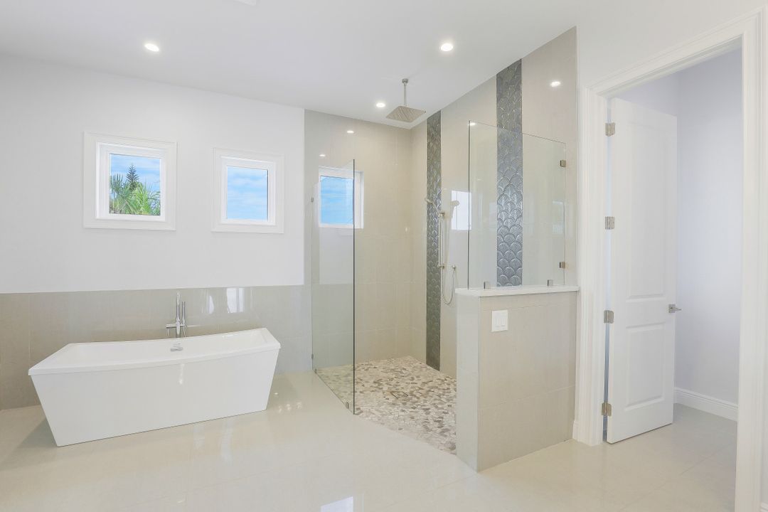 3627 SE 21st Pl, Cape Coral, FL 33904