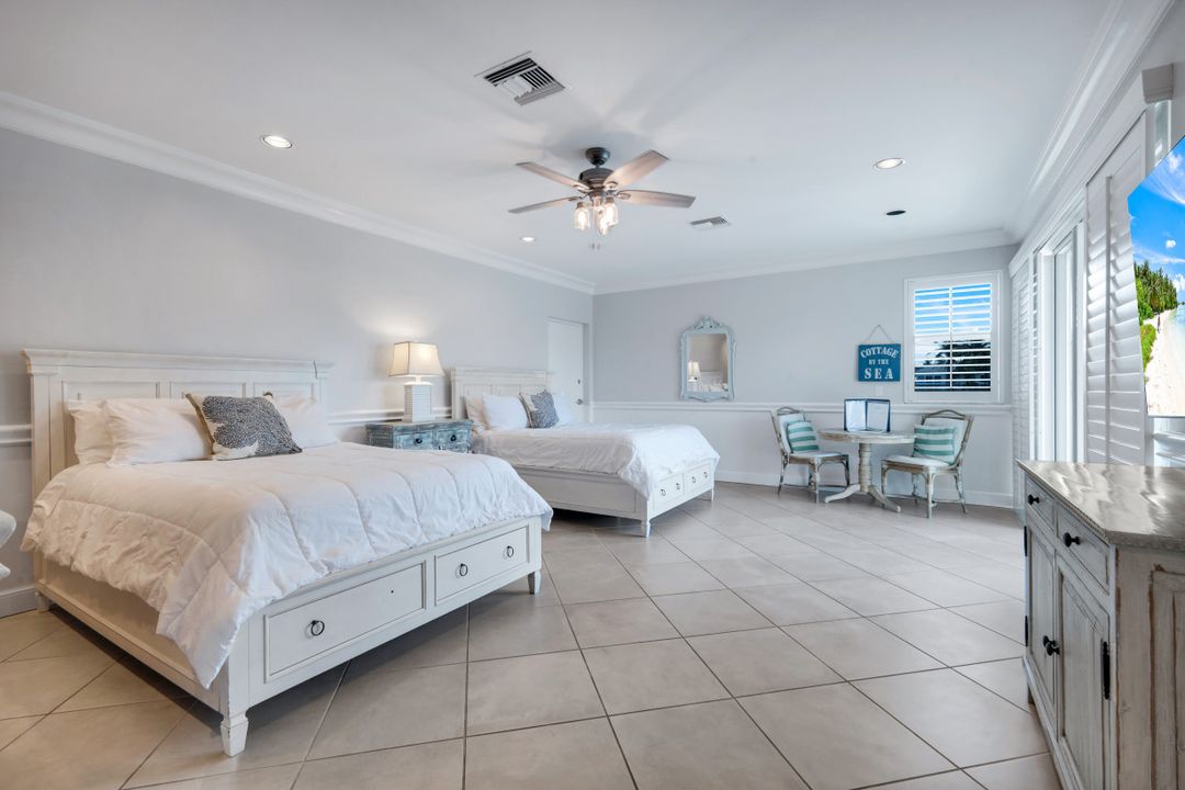 310 Dunes Blvd, Naples, FL 34110