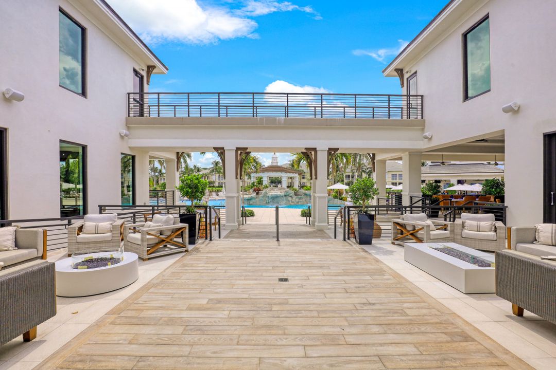 310 Dunes Blvd, Naples, FL 34110