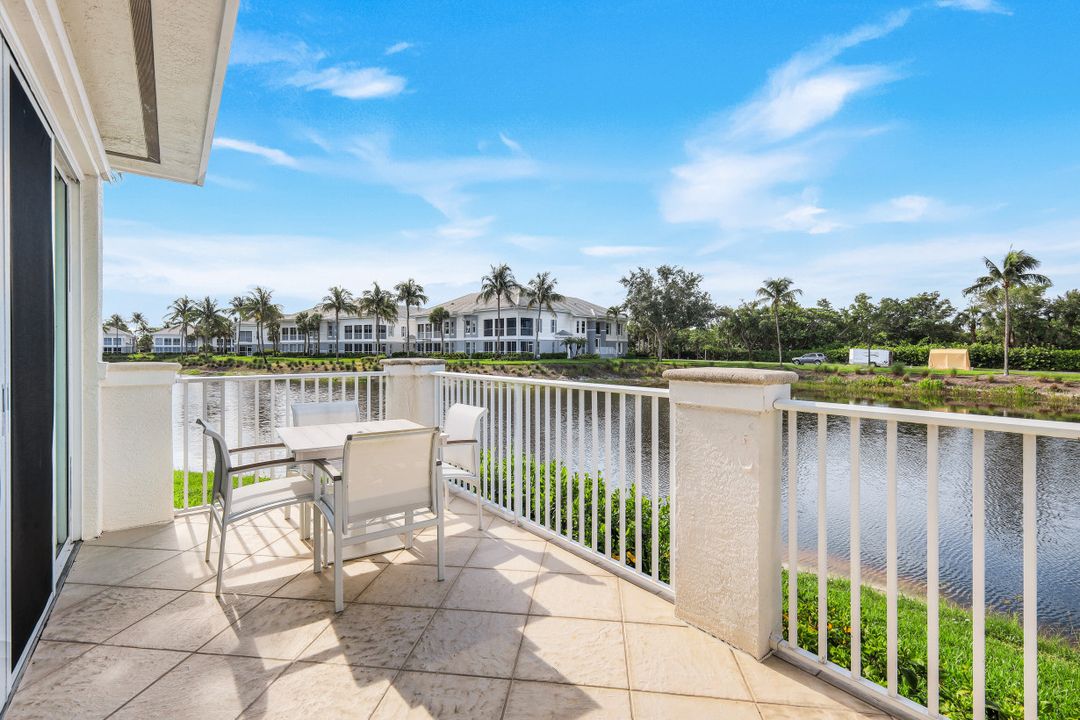 310 Dunes Blvd, Naples, FL 34110