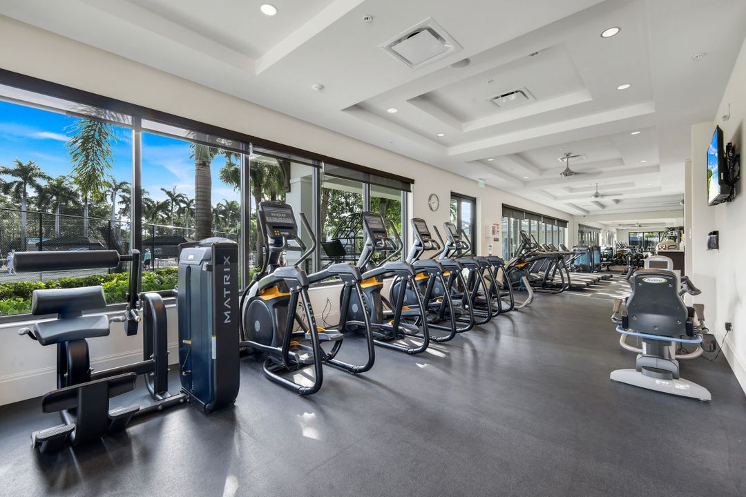 310 Dunes Blvd, Naples, FL 34110