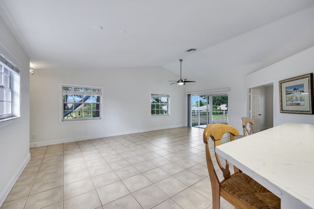 9624 Crescent Garden Dr #201, Naples, FL 34109