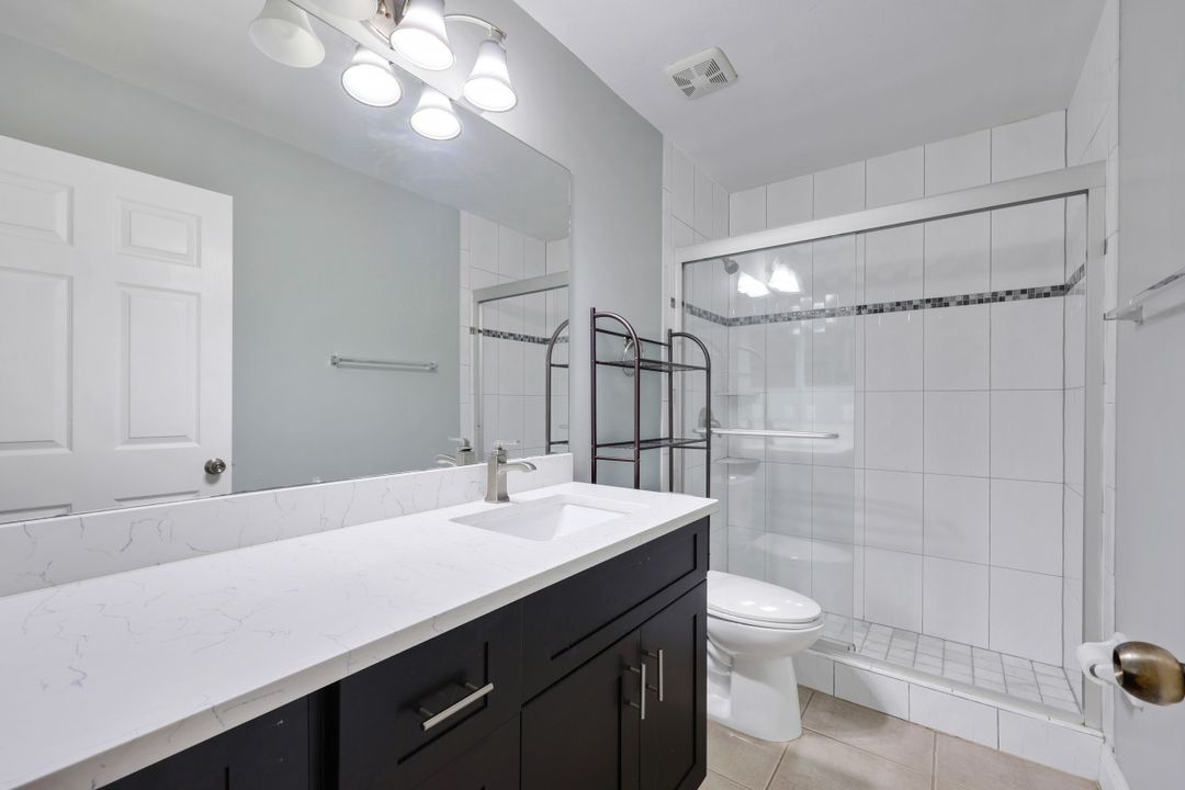 9624 Crescent Garden Dr #201, Naples, FL 34109