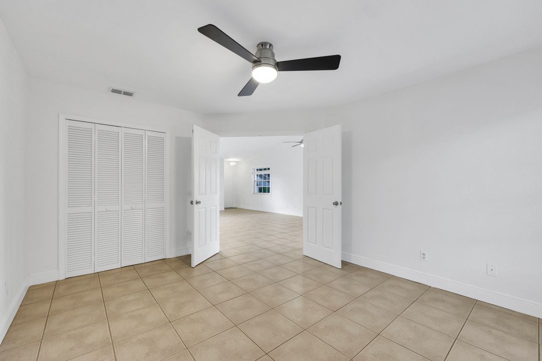9624 Crescent Garden Dr #201, Naples, FL 34109