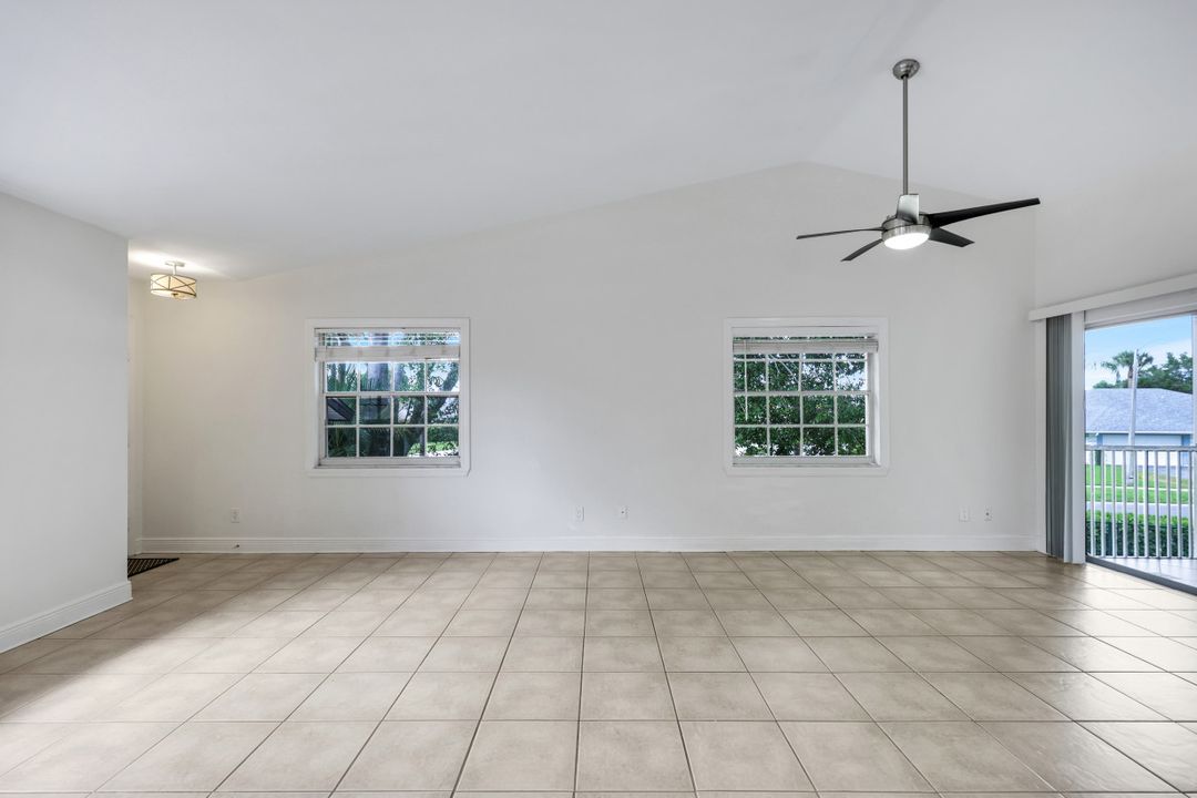 9624 Crescent Garden Dr #201, Naples, FL 34109