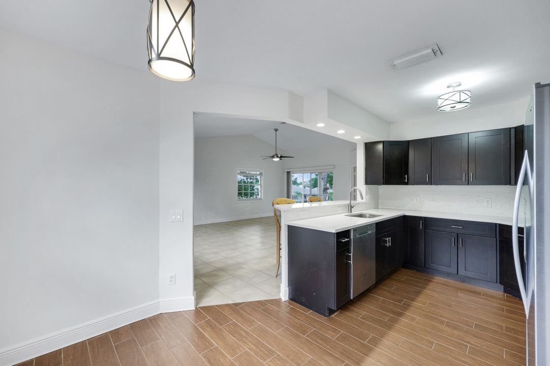 9624 Crescent Garden Dr #201, Naples, FL 34109