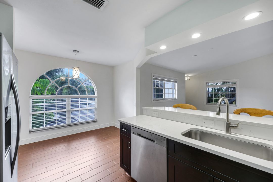 9624 Crescent Garden Dr #201, Naples, FL 34109