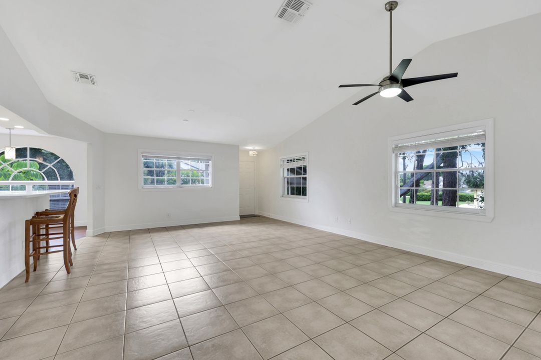 9624 Crescent Garden Dr #201, Naples, FL 34109