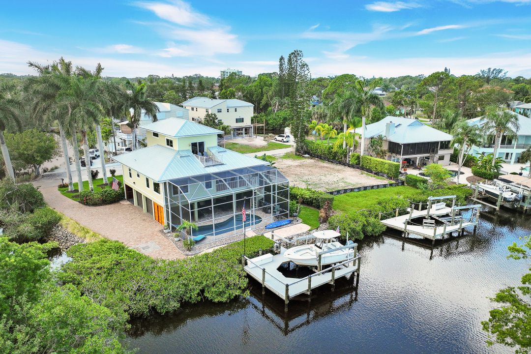 3858 Riviera Cir, Bonita Springs, FL 34134