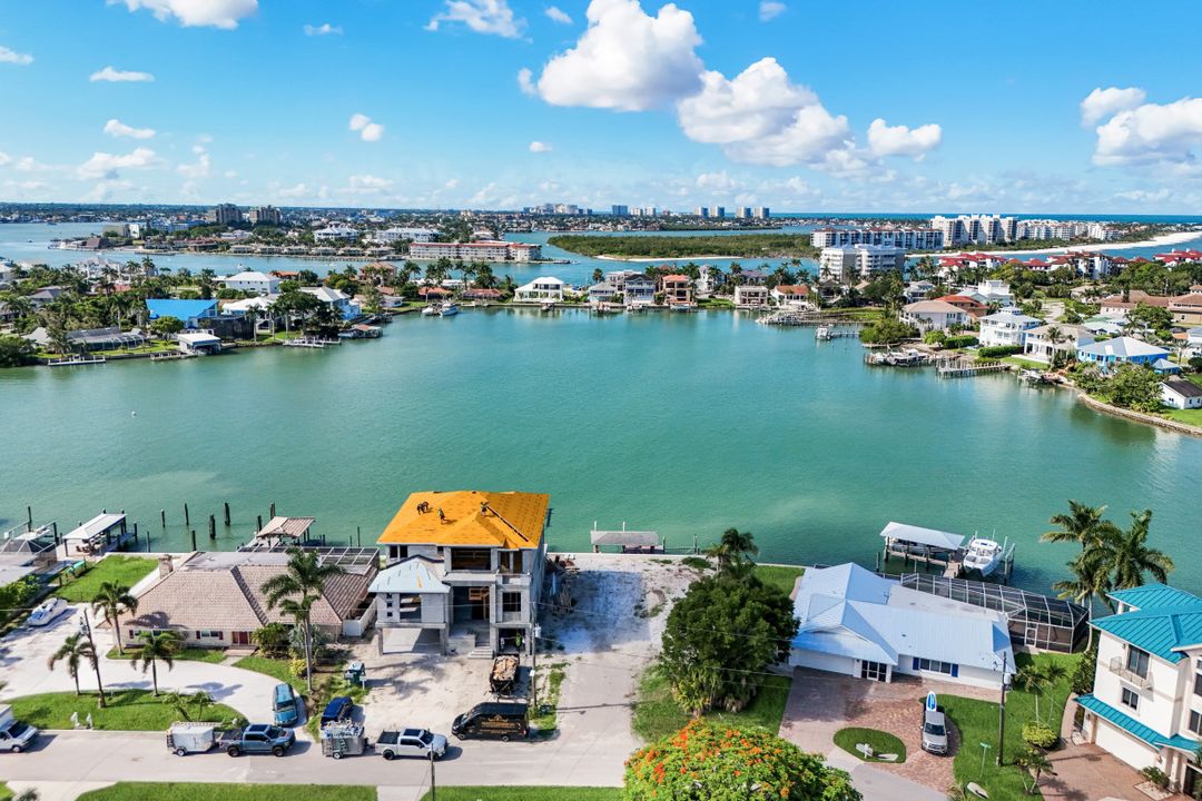 150 Tahiti Cir, Naples, FL 34113