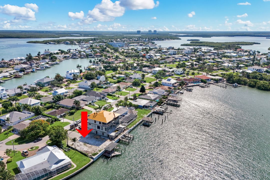 150 Tahiti Cir, Naples, FL 34113