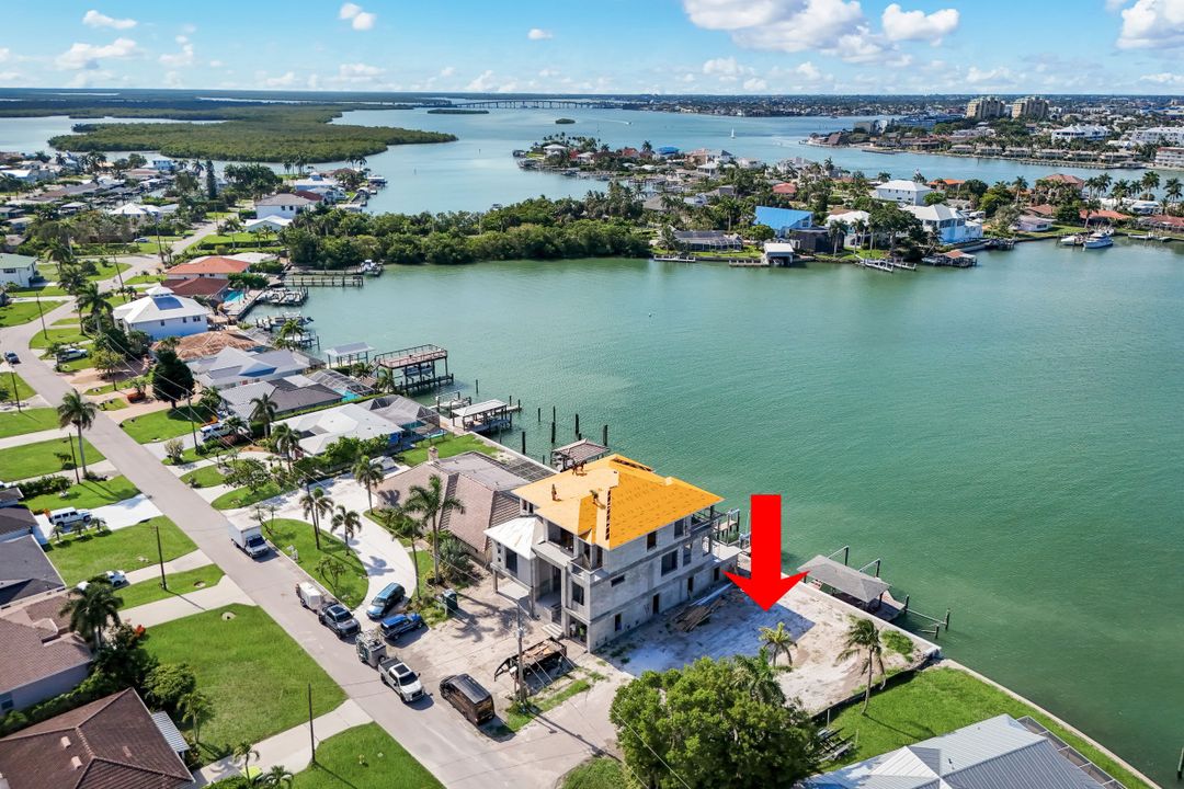 150 Tahiti Cir, Naples, FL 34113