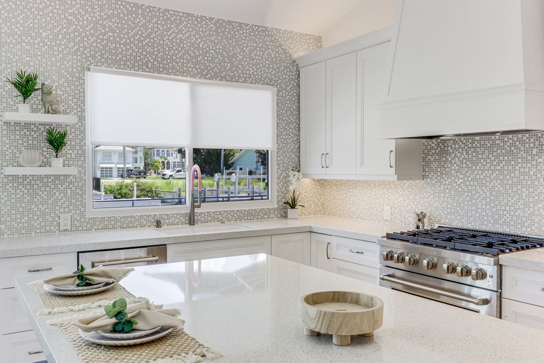 151 Bayview Ave, Naples, FL 34108
