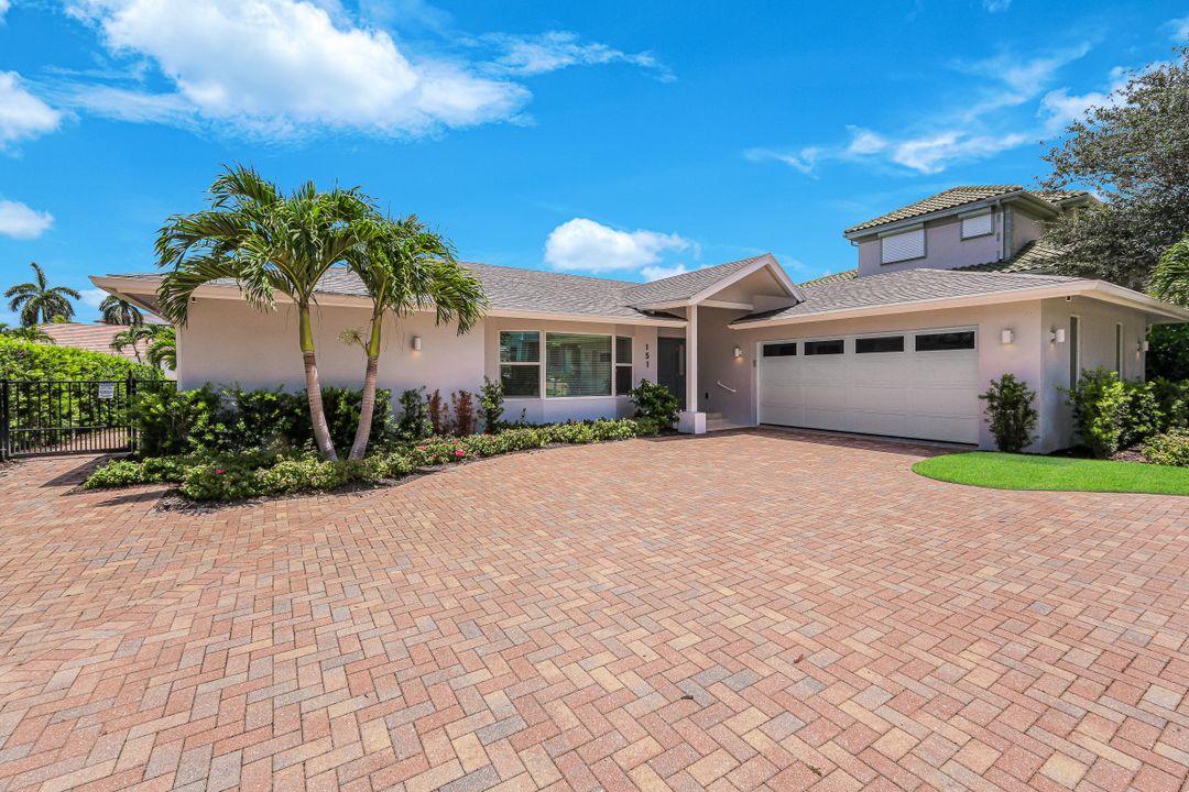 151 Bayview Ave, Naples, FL 34108