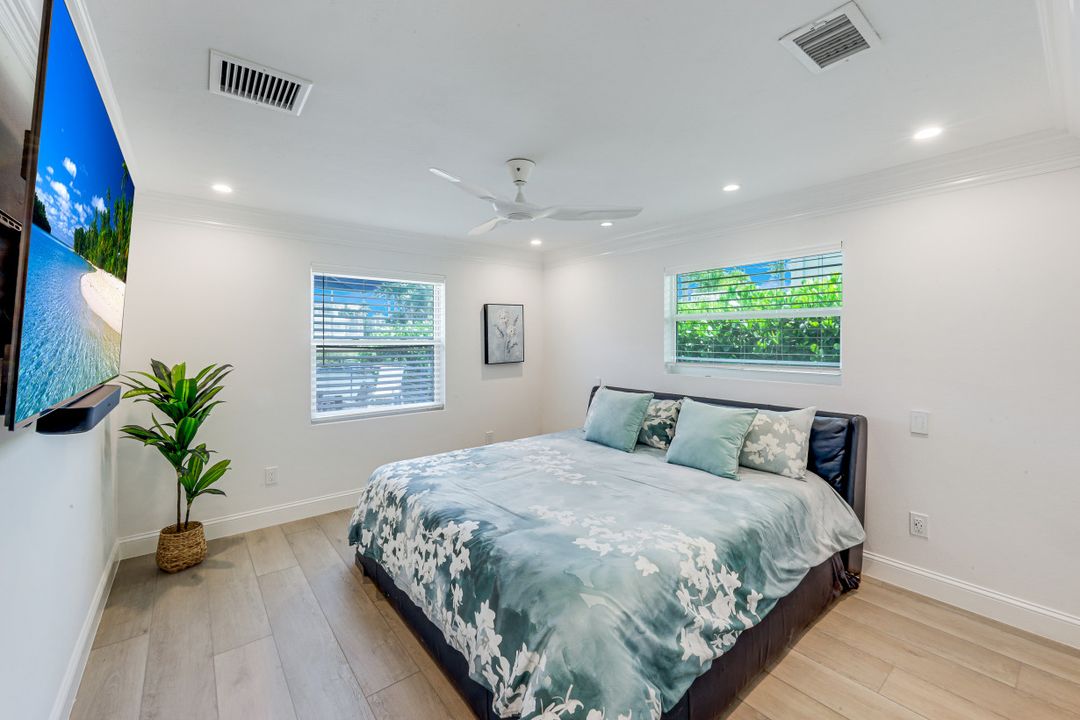 151 Bayview Ave, Naples, FL 34108