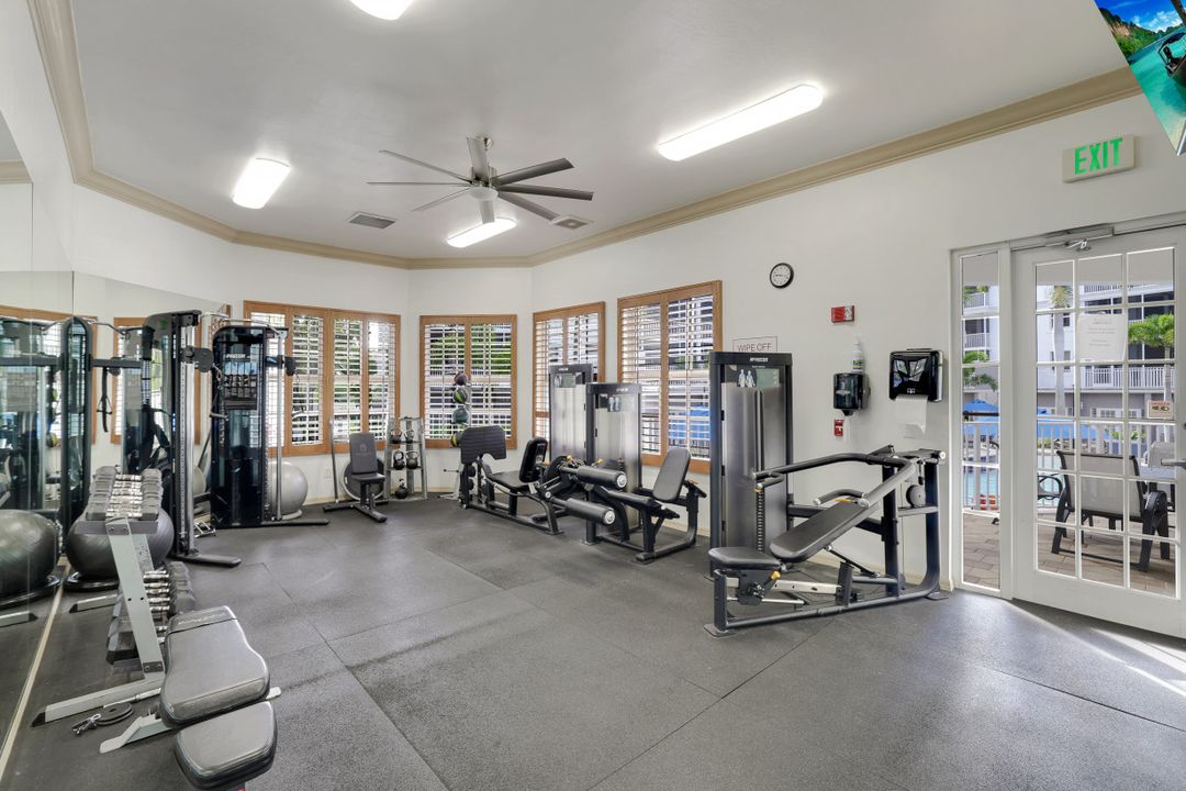 460 Launch Cir #202, Naples, FL 34108