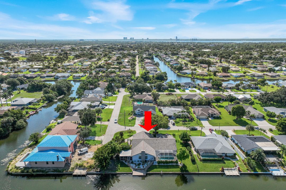 204 SE 20th Pl, Cape Coral, FL 33990