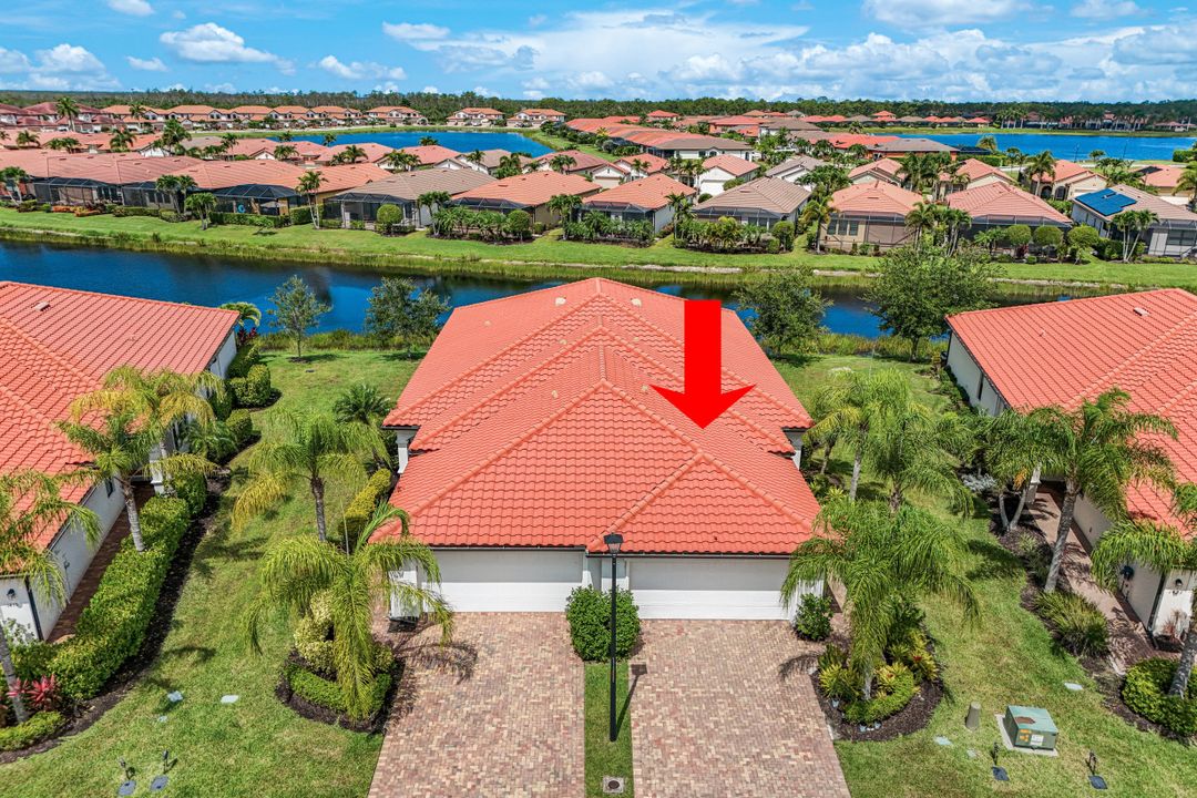 1427 Oceania Dr, Naples, FL 34113