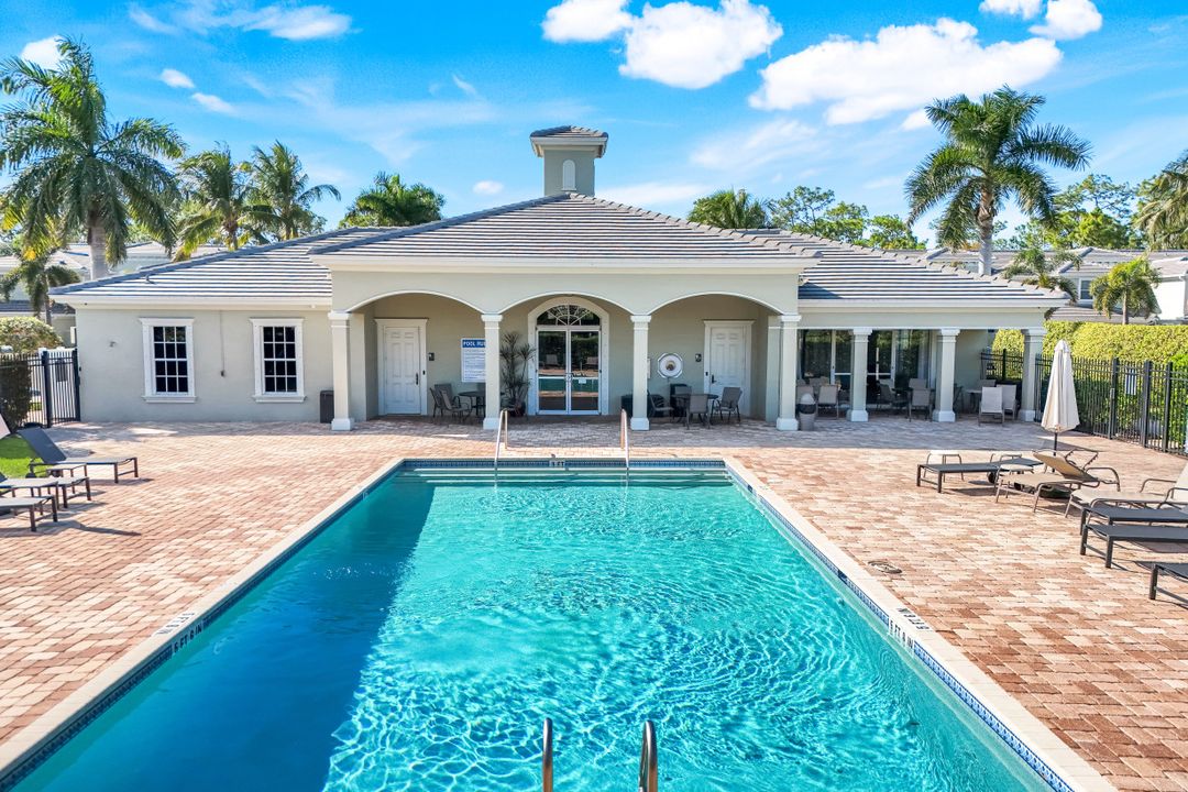 1430 Mariposa Cir, Naples, FL 34105